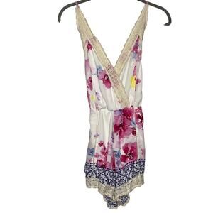 Tea and Cup Small‎ Floral Open Back Romper Lace Edging Blue Pink